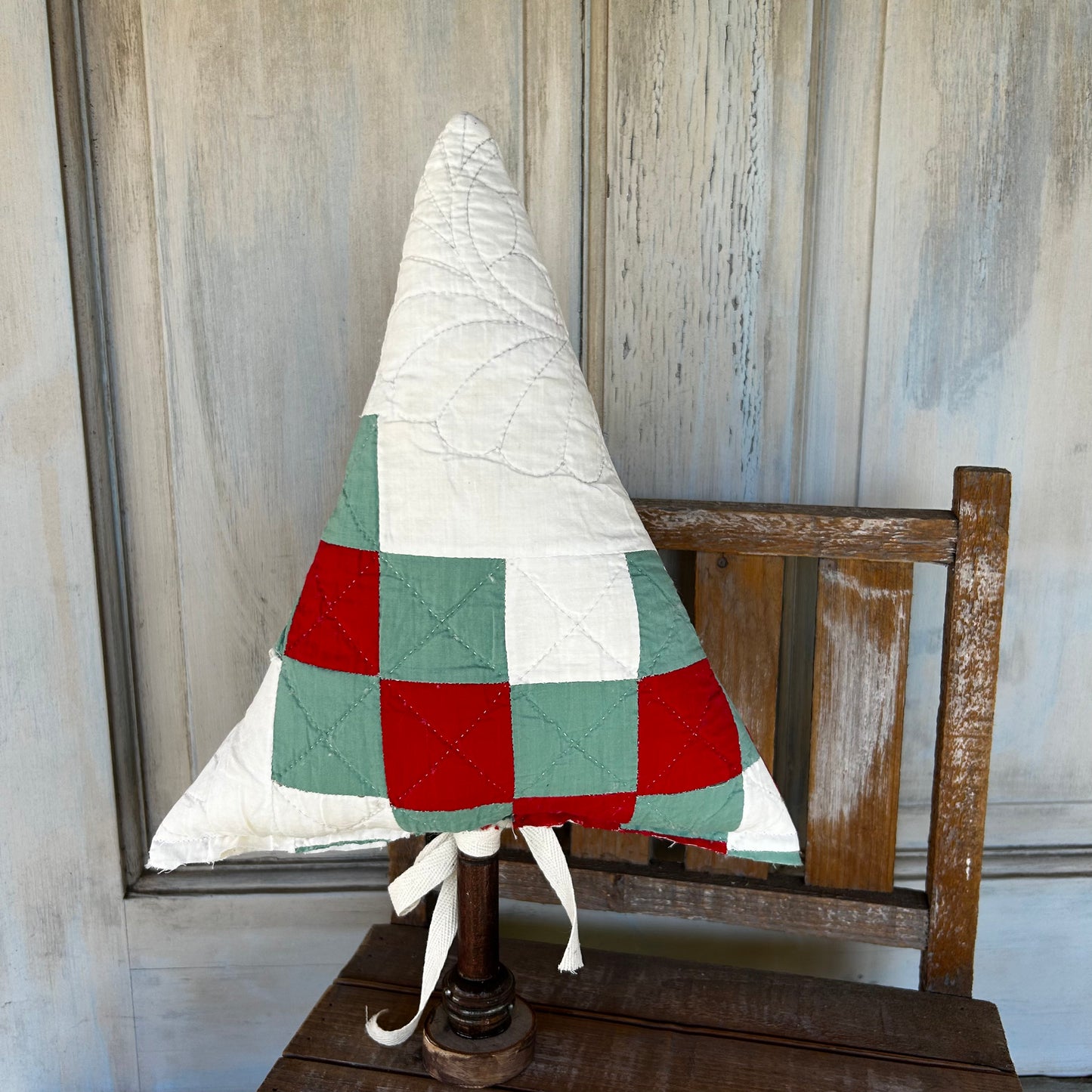 Vintage Quilt Bobbin Christmas Tree Red/Green2