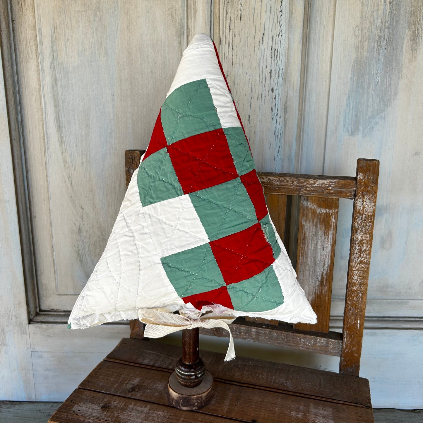Vintage Quilt Bobbin Christmas Tree Red/Green3