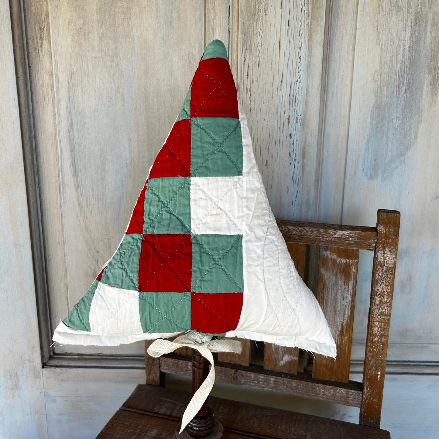 Vintage Quilt Bobbin Christmas Tree Red/Green5